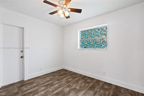 Casa en venta en Hollywood, Florida, 3 dormitorios, 107.3 m2 № 1809703 - foto 15