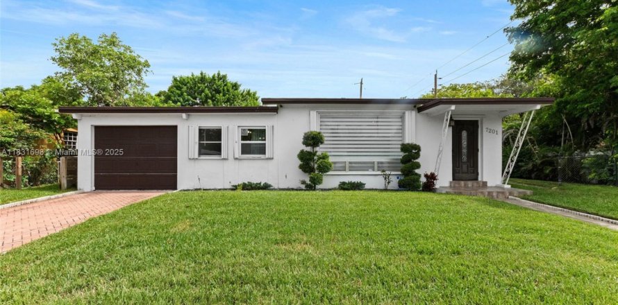 Casa en Hollywood, Florida 3 dormitorios, 107.3 m2 № 1809703