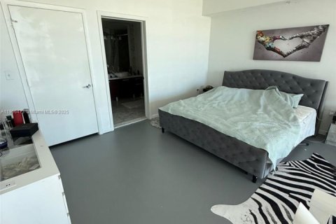Condo in Miami, Florida, 1 bedroom  № 2082015 - photo 7