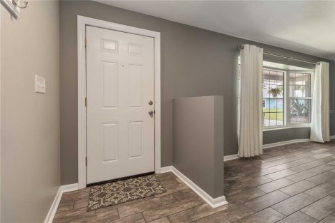 House in Merrit Island, Florida 3 bedrooms, 141.21 sq.m. № 1918273 - photo 5