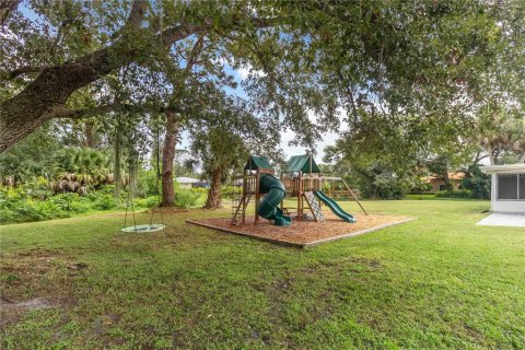 House in Merrit Island, Florida 3 bedrooms, 141.21 sq.m. № 1918273 - photo 29