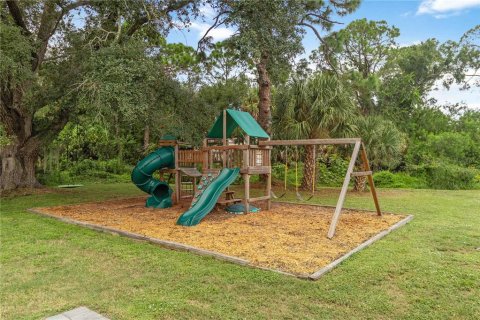 House in Merrit Island, Florida 3 bedrooms, 141.21 sq.m. № 1918273 - photo 28