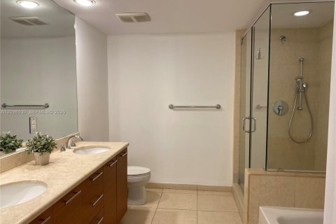 Copropriété à louer à Miami, Floride: 2 chambres, 126.07 m2 № 2394462 - photo 14
