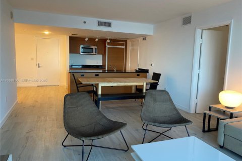 Copropriété à louer à Miami, Floride: 2 chambres, 126.07 m2 № 2394462 - photo 10