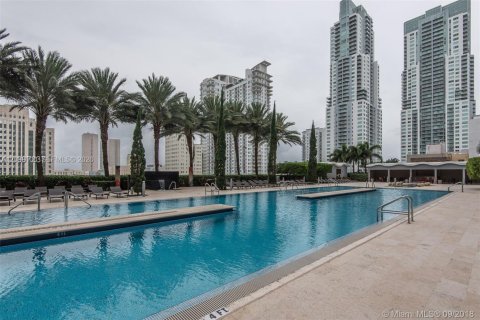 Copropriété à louer à Miami, Floride: 2 chambres, 126.07 m2 № 2394462 - photo 23
