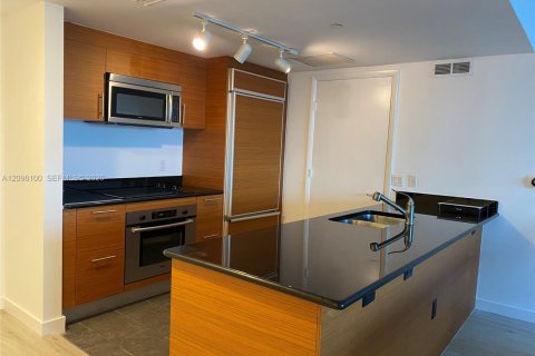 Copropriété à louer à Miami, Floride: 2 chambres, 126.07 m2 № 2394462 - photo 16