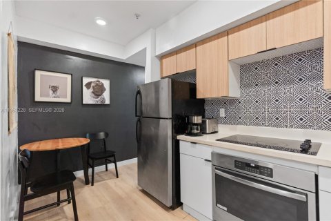 Condo in Miami Beach, Florida, 2 bedrooms № 2009647