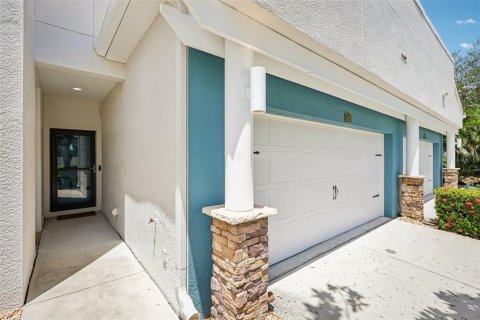 Townhouse in Tarpon Springs, Florida 3 bedrooms, 211.35 sq.m. № 2234495 - photo 3