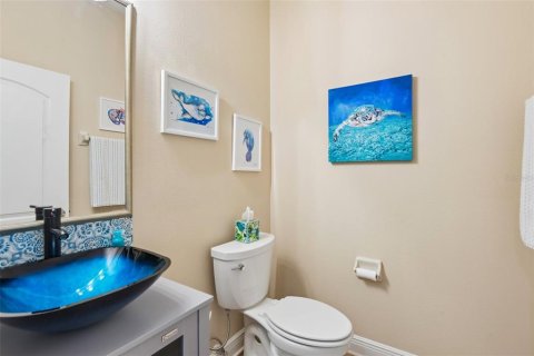 Townhouse in Tarpon Springs, Florida 3 bedrooms, 211.35 sq.m. № 2234495 - photo 13