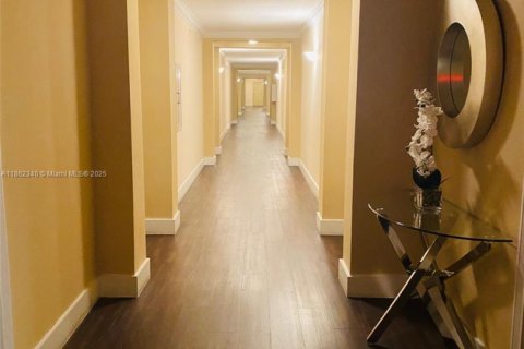 Copropriété à vendre à Miami, Floride: 2 chambres, 81.29 m2 № 1891030 - photo 4