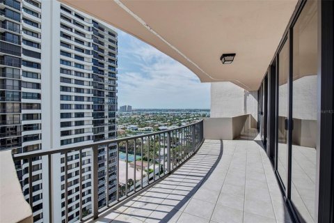 Condo in Riviera Beach, Florida, 2 bedrooms  № 1831980 - photo 18
