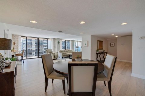 Condo in Riviera Beach, Florida, 2 bedrooms  № 1831980 - photo 7