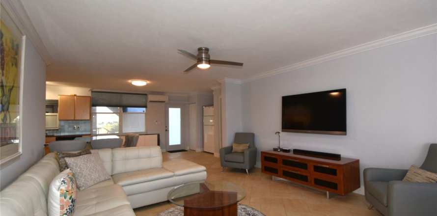 Condominio en Pompano Beach, Florida, 1 dormitorio № 868506
