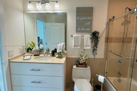 Купить кондоминиум в Халландейл-Бич, Флорида 3 спальни, 162.02м2, № 2012217 - фото 22