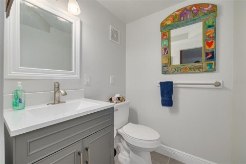 House in Palm Harbor, Florida 3 bedrooms, 131.55 sq.m. № 1618692 - photo 27