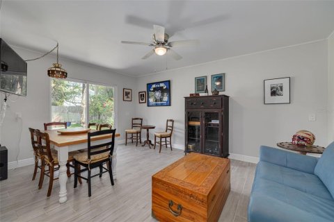 House in Palm Harbor, Florida 3 bedrooms, 131.55 sq.m. № 1618692 - photo 23