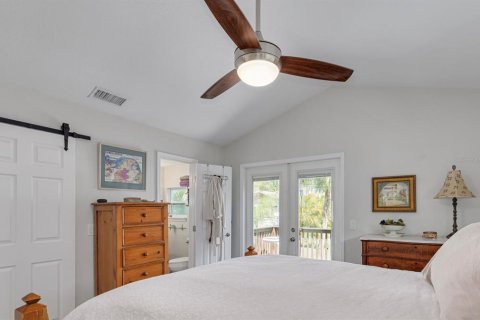 House in Palm Harbor, Florida 3 bedrooms, 131.55 sq.m. № 1618692 - photo 12