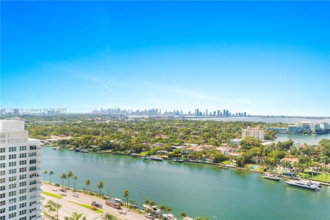 Condominio en venta en Miami Beach, Florida, 2 dormitorios, 144 m2 № 1960303 - foto 3