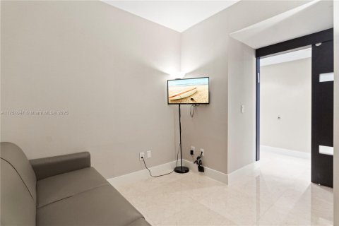 Condominio en venta en Miami Beach, Florida, 2 dormitorios, 144 m2 № 1960303 - foto 20