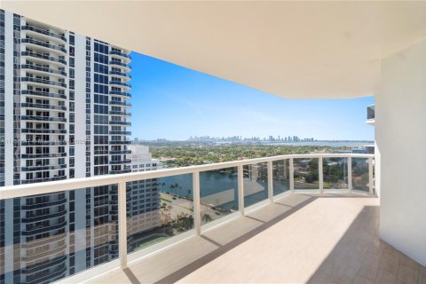 Condominio en venta en Miami Beach, Florida, 2 dormitorios, 144 m2 № 1960303 - foto 8