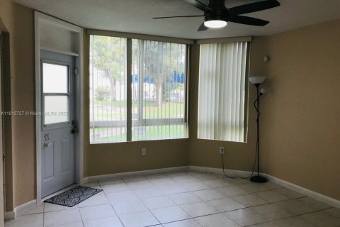 Copropriété à vendre à Miami, Floride: 1 chambre, 83.43 m2 № 1969108 - photo 10