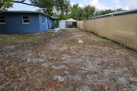 House in Winter Haven, Florida 3 bedrooms, 85.47 sq.m. № 1193279 - photo 15