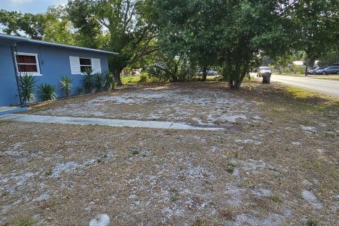 House in Winter Haven, Florida 3 bedrooms, 85.47 sq.m. № 1193279 - photo 13