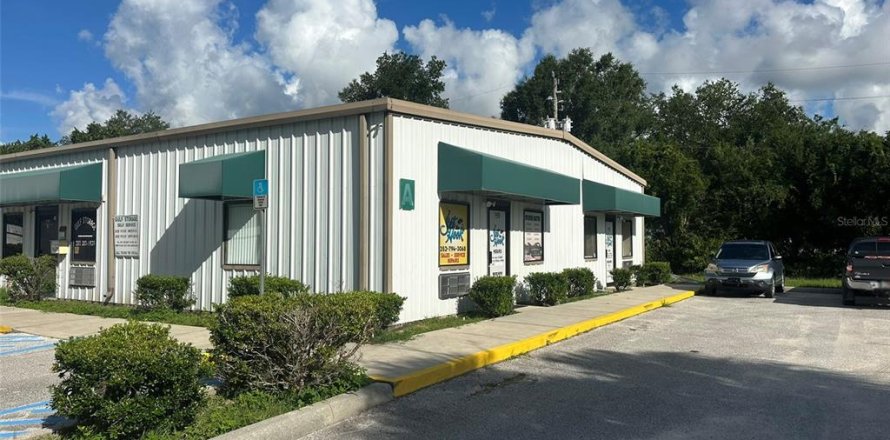 Commercial property in Crystal River, Florida № 1833581