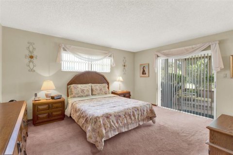 House in Altamonte Springs, Florida 3 bedrooms, 168.43 sq.m. № 1907079 - photo 15