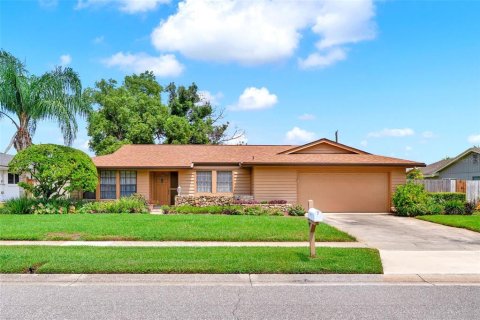 House in Altamonte Springs, Florida 3 bedrooms, 168.43 sq.m. № 1907079 - photo 1