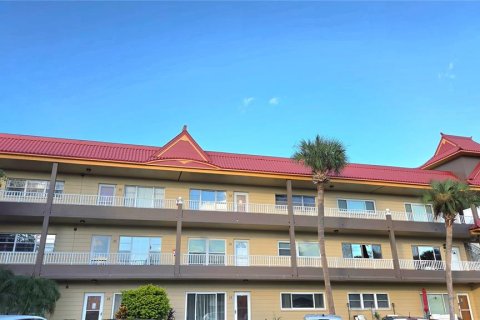 Condo in Clearwater, Florida, 2 bedrooms № 2352490