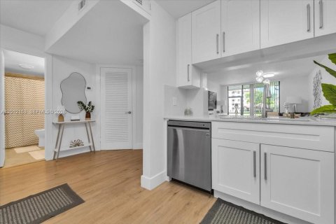 Condominio en alquiler en Deerfield Beach, Florida, 2 dormitorios, 102.1 m2 № 2074539 - foto 2