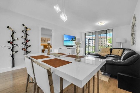 Condominio en alquiler en Deerfield Beach, Florida, 2 dormitorios, 102.1 m2 № 2074539 - foto 12