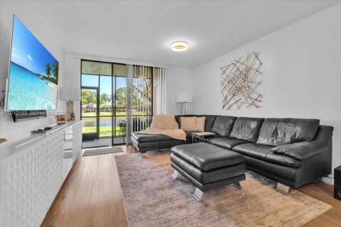 Condominio en alquiler en Deerfield Beach, Florida, 2 dormitorios, 102.1 m2 № 2074539 - foto 13