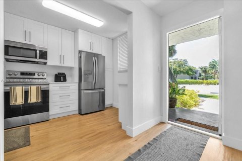 Condominio en alquiler en Deerfield Beach, Florida, 2 dormitorios, 102.1 m2 № 2074539 - foto 5