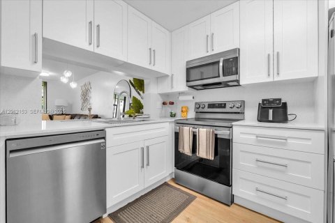 Condominio en alquiler en Deerfield Beach, Florida, 2 dormitorios, 102.1 m2 № 2074539 - foto 3