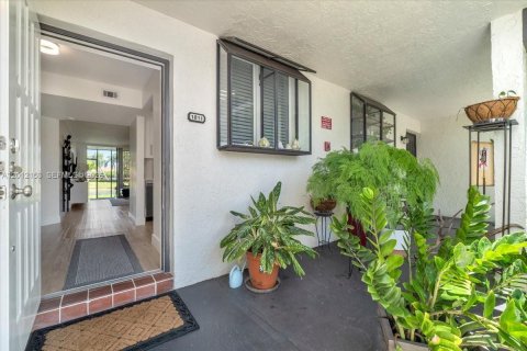 Condominio en alquiler en Deerfield Beach, Florida, 2 dormitorios, 102.1 m2 № 2074539 - foto 8