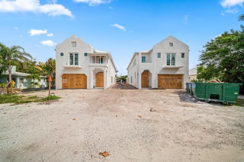 House in Delray Beach, Florida 5 bedrooms, 371.79 sq.m. № 2187526 - photo 19