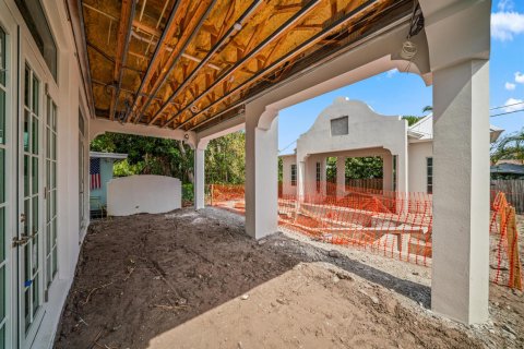 House in Delray Beach, Florida 5 bedrooms, 371.79 sq.m. № 2187526 - photo 20