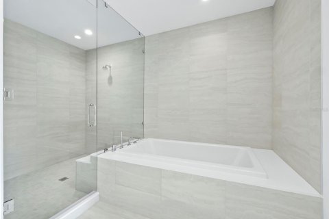 Copropriété à louer à Sarasota, Floride: 2 chambres, 173.63 m2 № 2145028 - photo 17