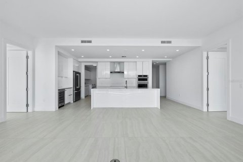 Copropriété à louer à Sarasota, Floride: 2 chambres, 173.63 m2 № 2145028 - photo 5