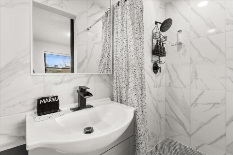 Casa en venta en Orlando, Florida, 3 dormitorios, 132.48 m2 № 2135117 - foto 15