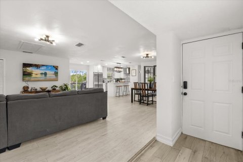 Casa en venta en Orlando, Florida, 3 dormitorios, 132.48 m2 № 2135117 - foto 3