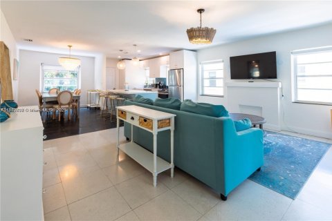 Apartment in Miami, Florida 2 bedrooms, 214.79 sq.m. № 1945211 - photo 20