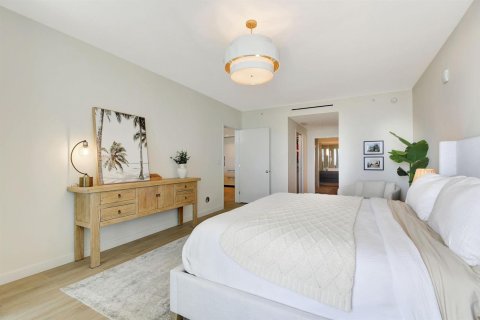 Condominio en venta en Pompano Beach, Florida, 2 dormitorios № 2158641 - foto 19