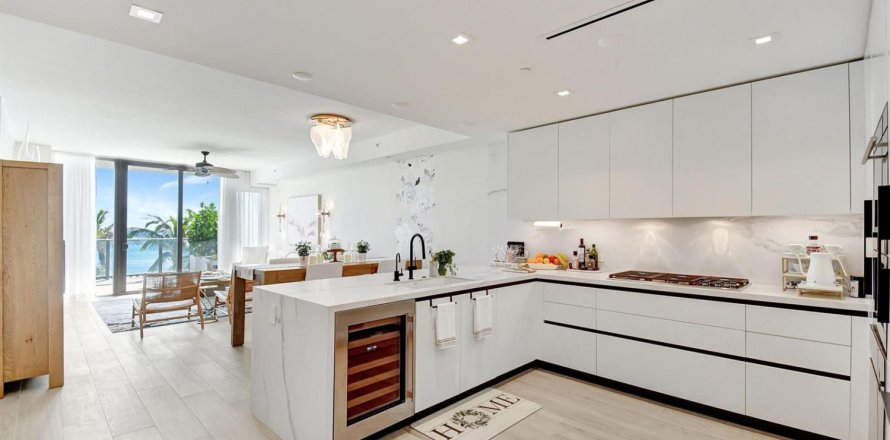 Condominio en Pompano Beach, Florida, 2 dormitorios  № 2158641