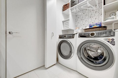 Condominio en venta en Pompano Beach, Florida, 2 dormitorios № 2158641 - foto 28