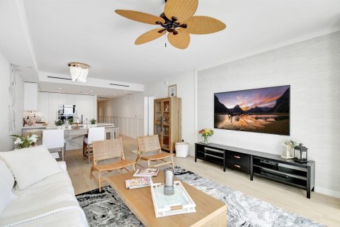 Condominio en venta en Pompano Beach, Florida, 2 dormitorios № 2158641 - foto 11