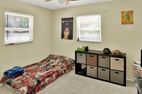 House in Saint Petersburg, Florida 3 bedrooms, 144.56 sq.m. № 1624936 - photo 13