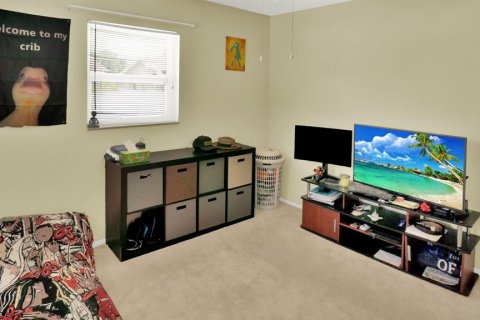 House in Saint Petersburg, Florida 3 bedrooms, 144.56 sq.m. № 1624936 - photo 14